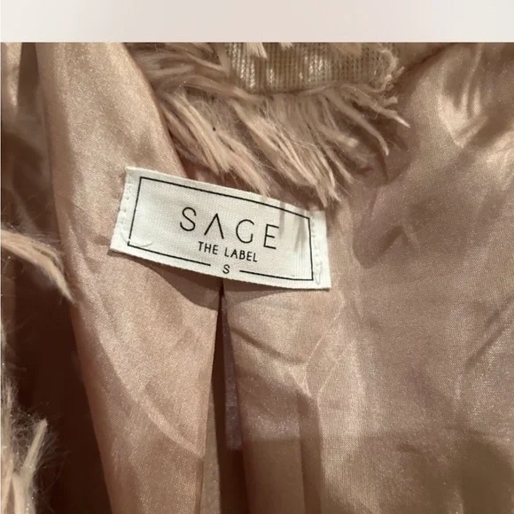 Sage brand tiered fuzzy jacket in cream/light brown - Picture 3 of 4